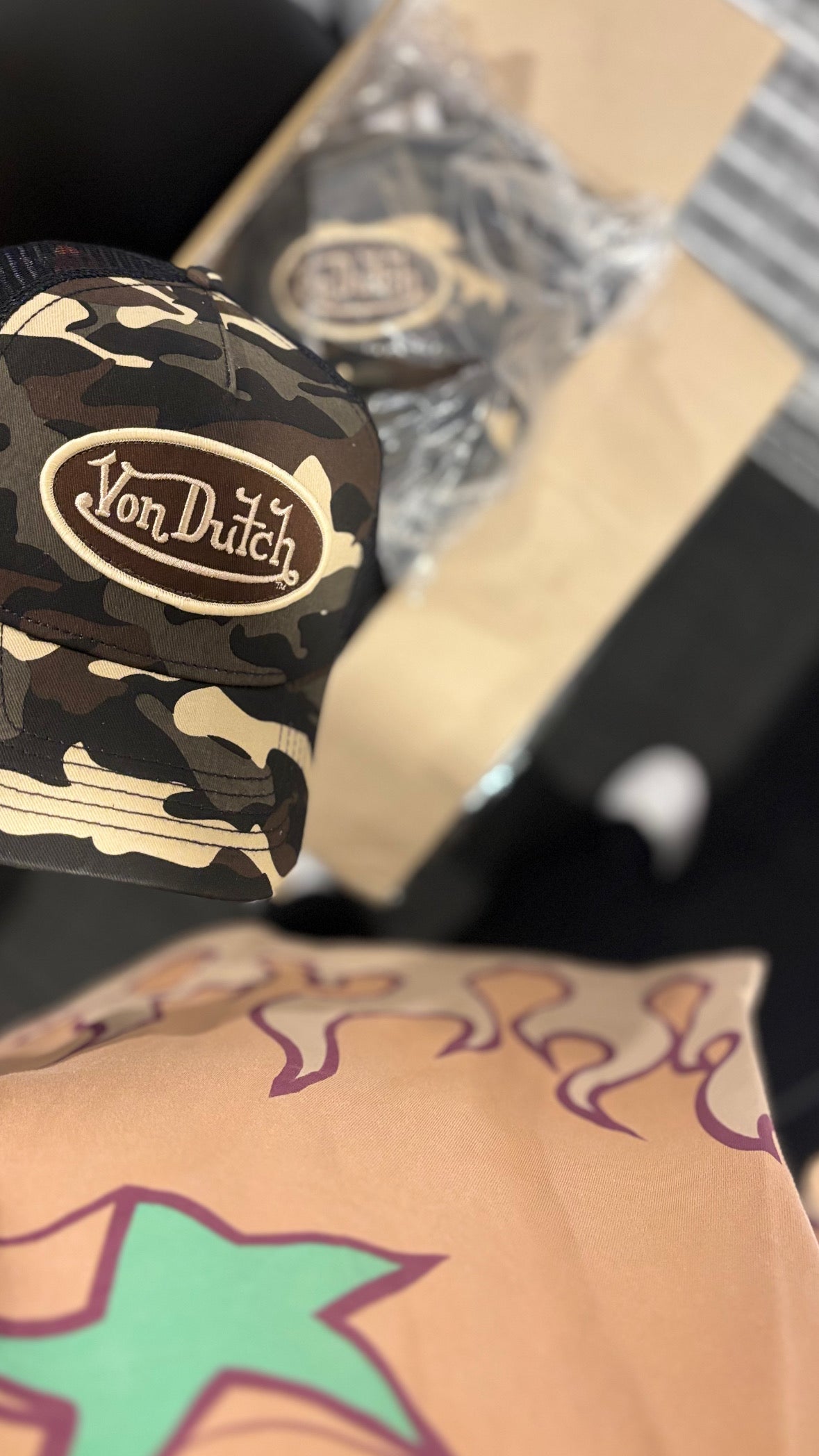 VON DUTCH // Unisex Trucker Hat BROWN CAMO