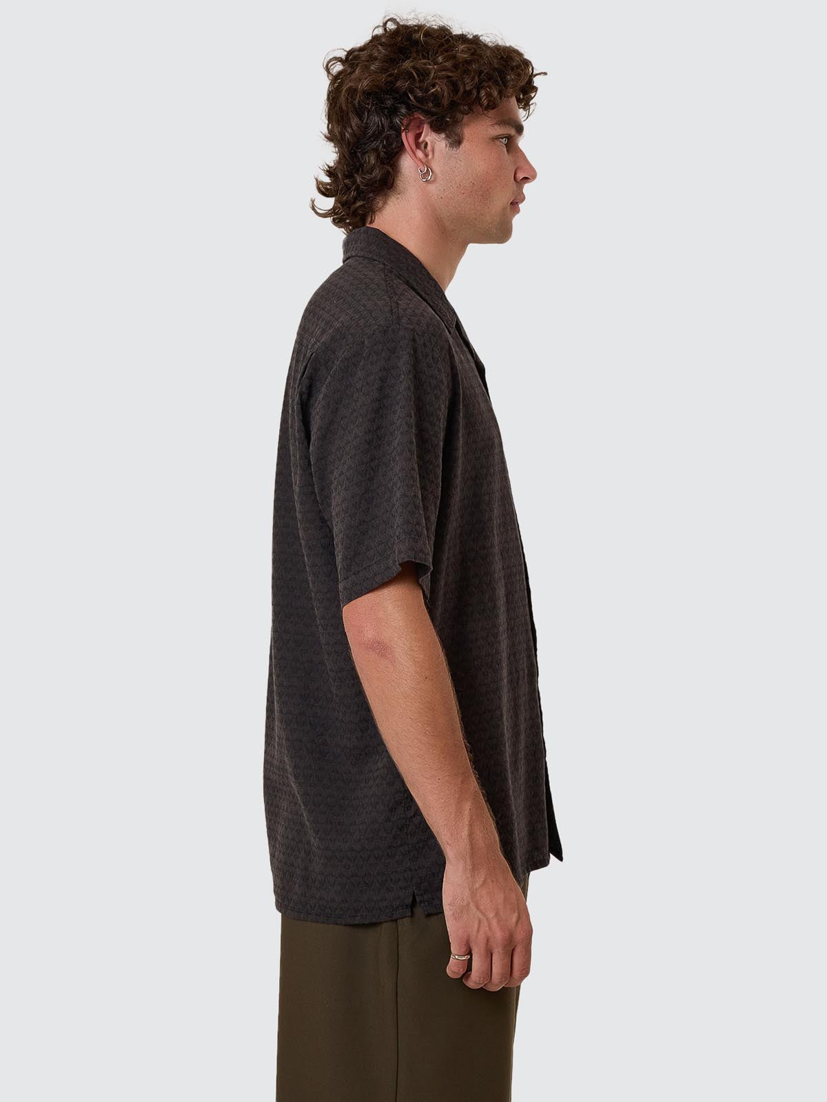 THRILLS // Airborne Bowling Shirt TURKISH COFFEE