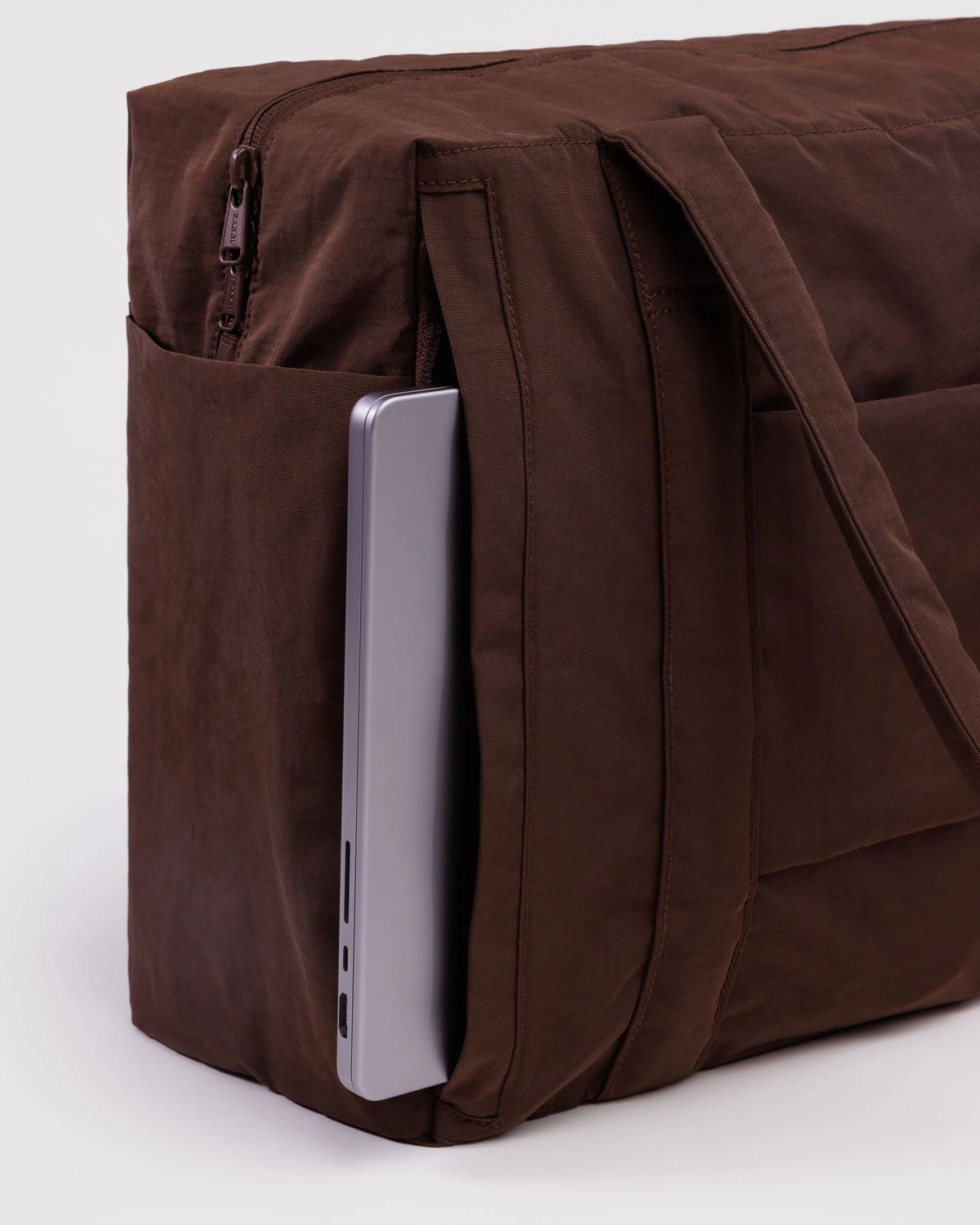 BAGGU // SMALL Cloud Carry-on COFFEE
