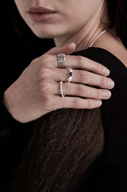 SGC // Band Of Hearts Ring ONYX