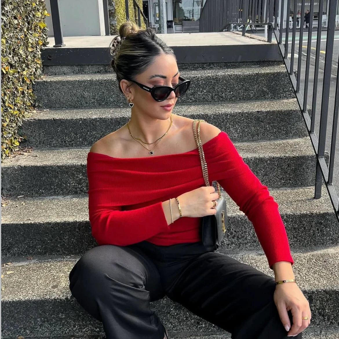 BORED GEORGE // DEMI BLACK