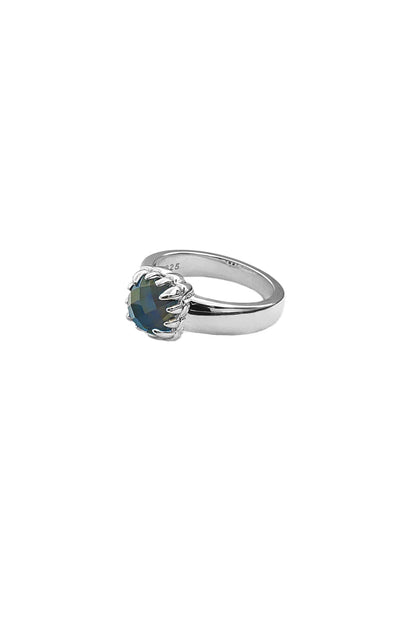 SGC // Baby Claw Ring MOODSTONE
