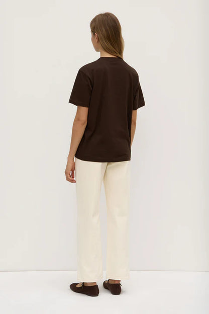ASSEMBLY LABEL // Base Tee GANACHE