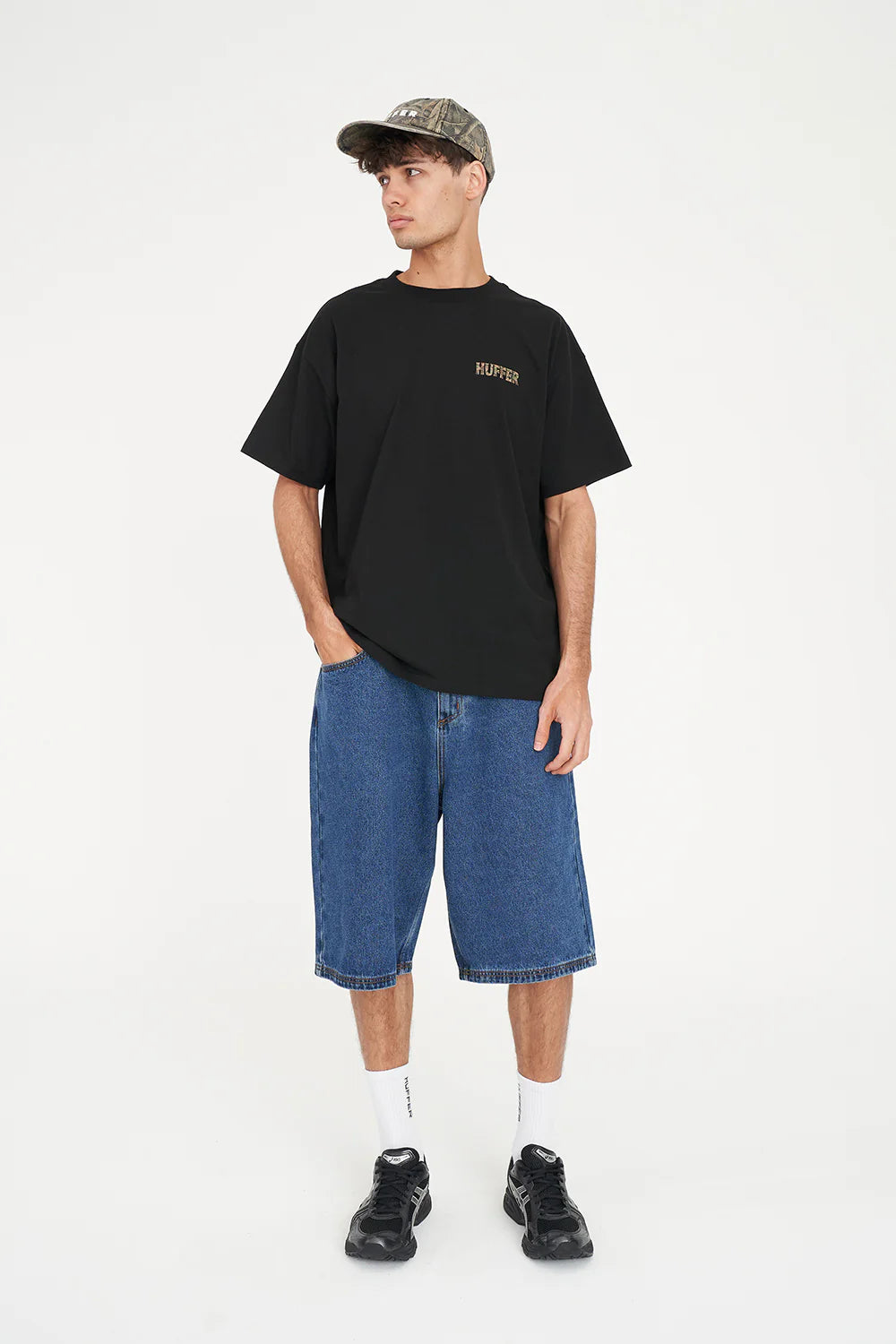 HUFFER // Block Tee 220 Woody BLACK