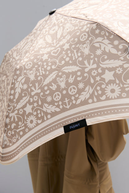 KAREN WALKER // Blunt Metro x KW Umbrella FILIGREE