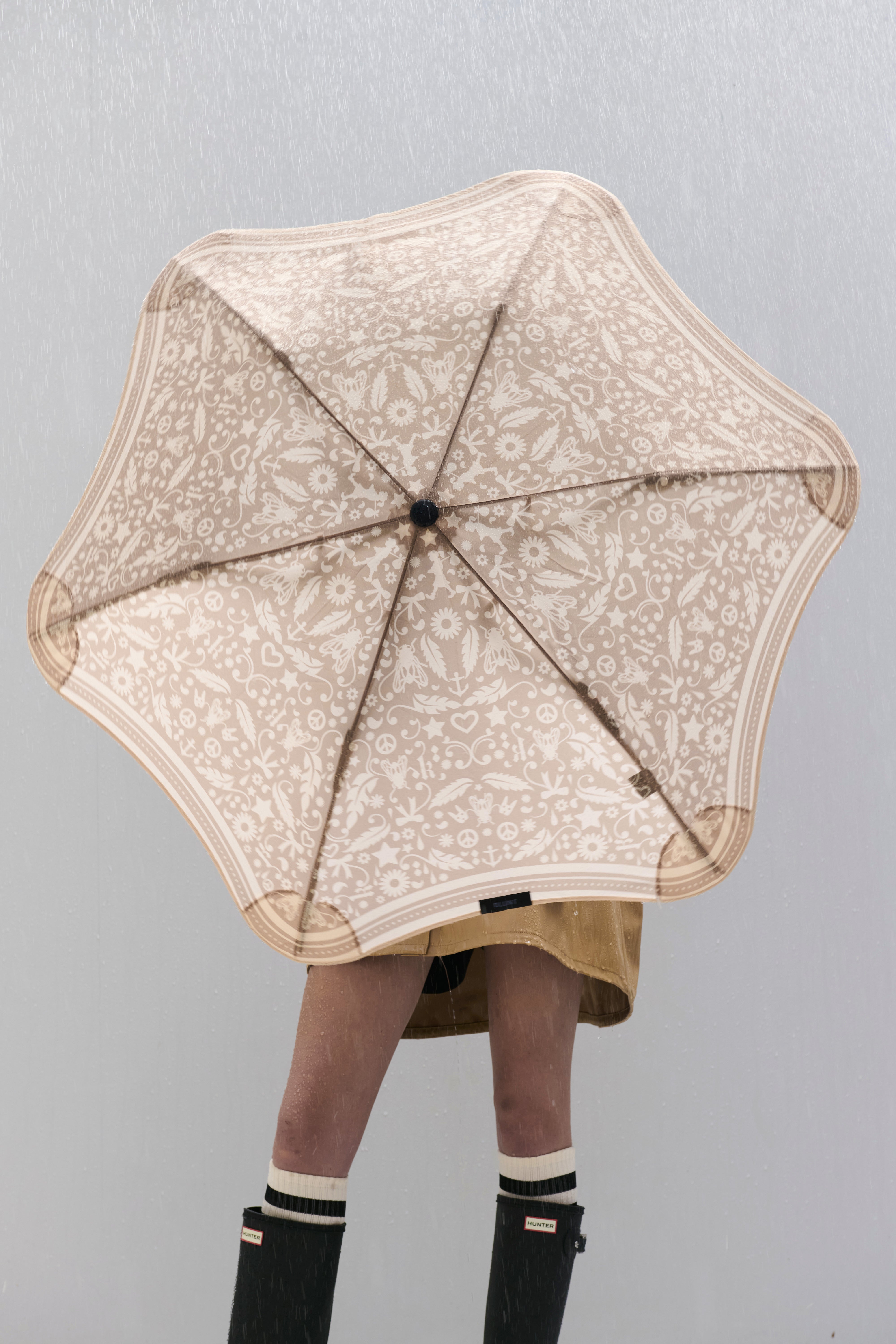 KAREN WALKER // Blunt Metro x KW Umbrella FILIGREE