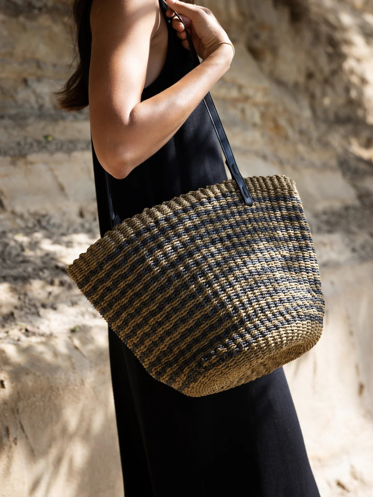 S O P H I E // Bring It Bag BLACK MOSS