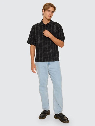 THRILLS // Built To Win SS Cropped Shirt BLACK