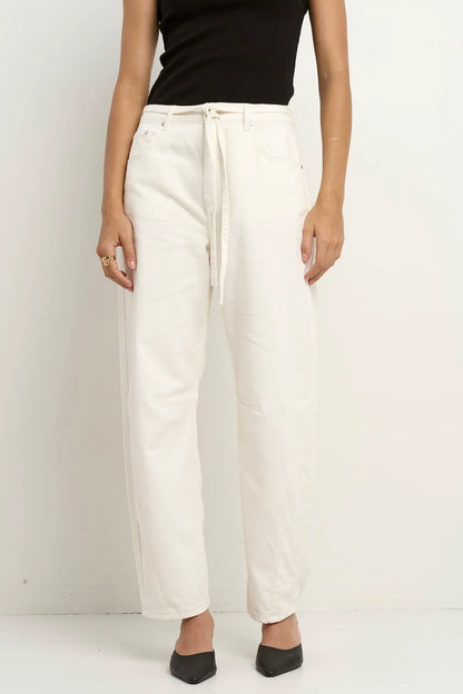 STORIES BE TOLD // Campus Tie Waist Barrel Jean ECRU
