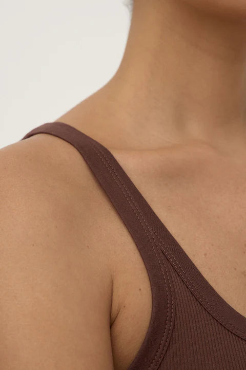 ASSEMBLY LABEL // Charlie Rib Tank ESPRESSO