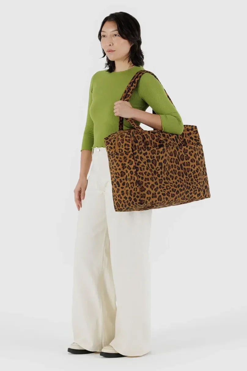 BAGGU // SMALL Cloud Carry-on LEOPARD