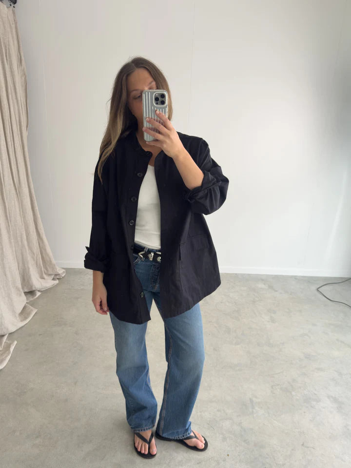 BEIGED // Collarless Shacket BLACK