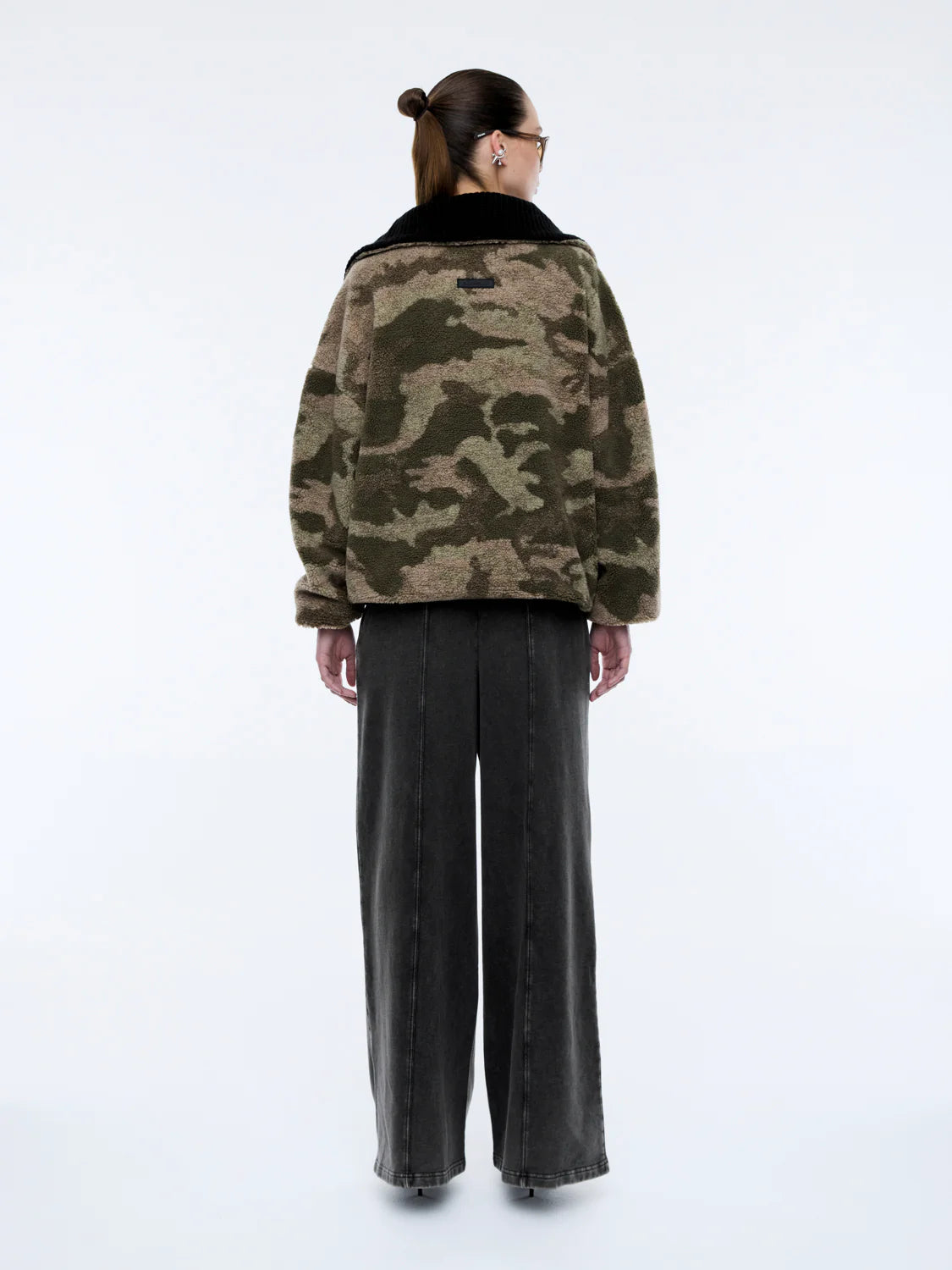 ENA PELLY // Winnie QTR Zip CAMO