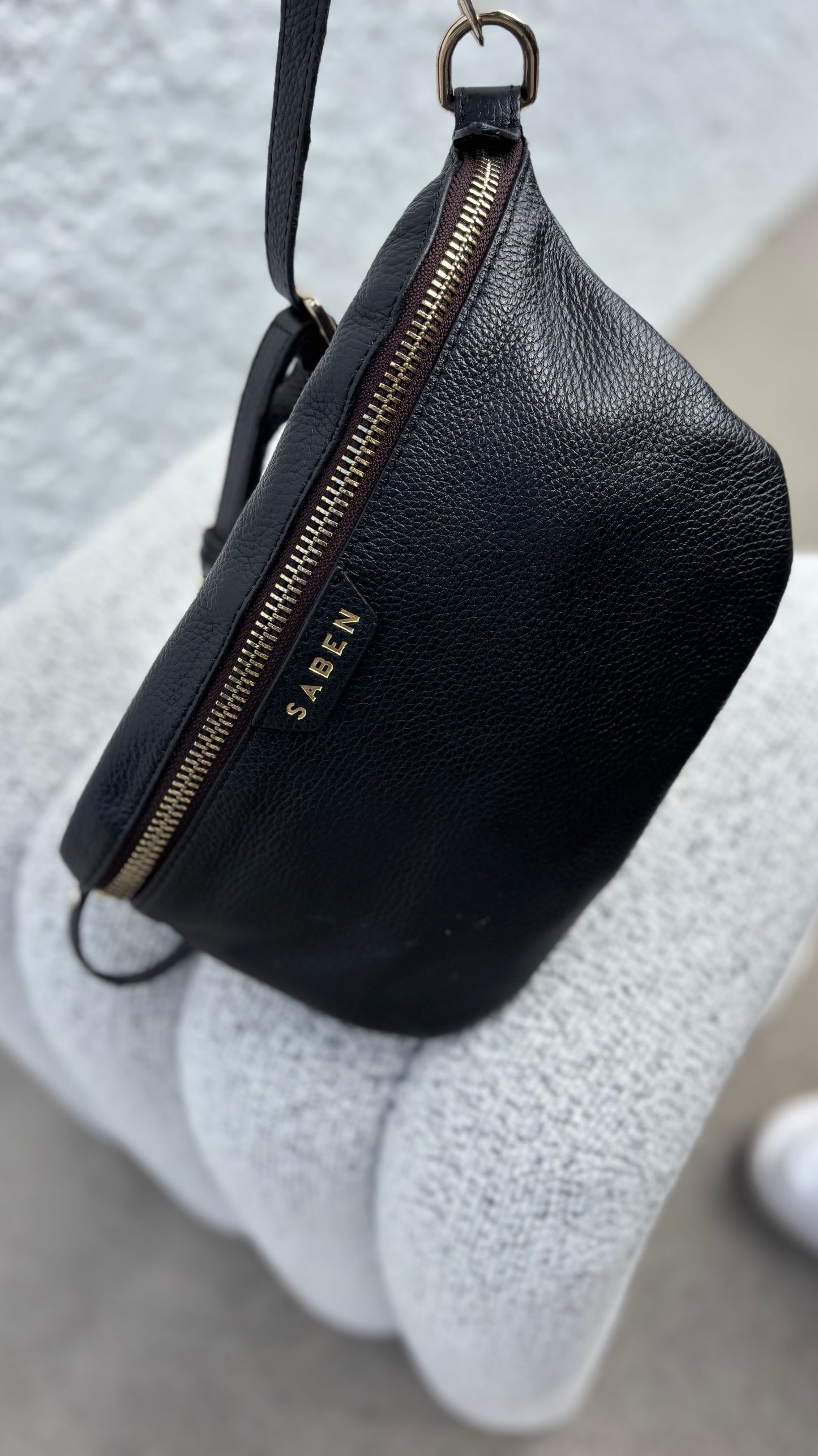 PRE-LOVED // SABEN Crossbody Bag BLACK
