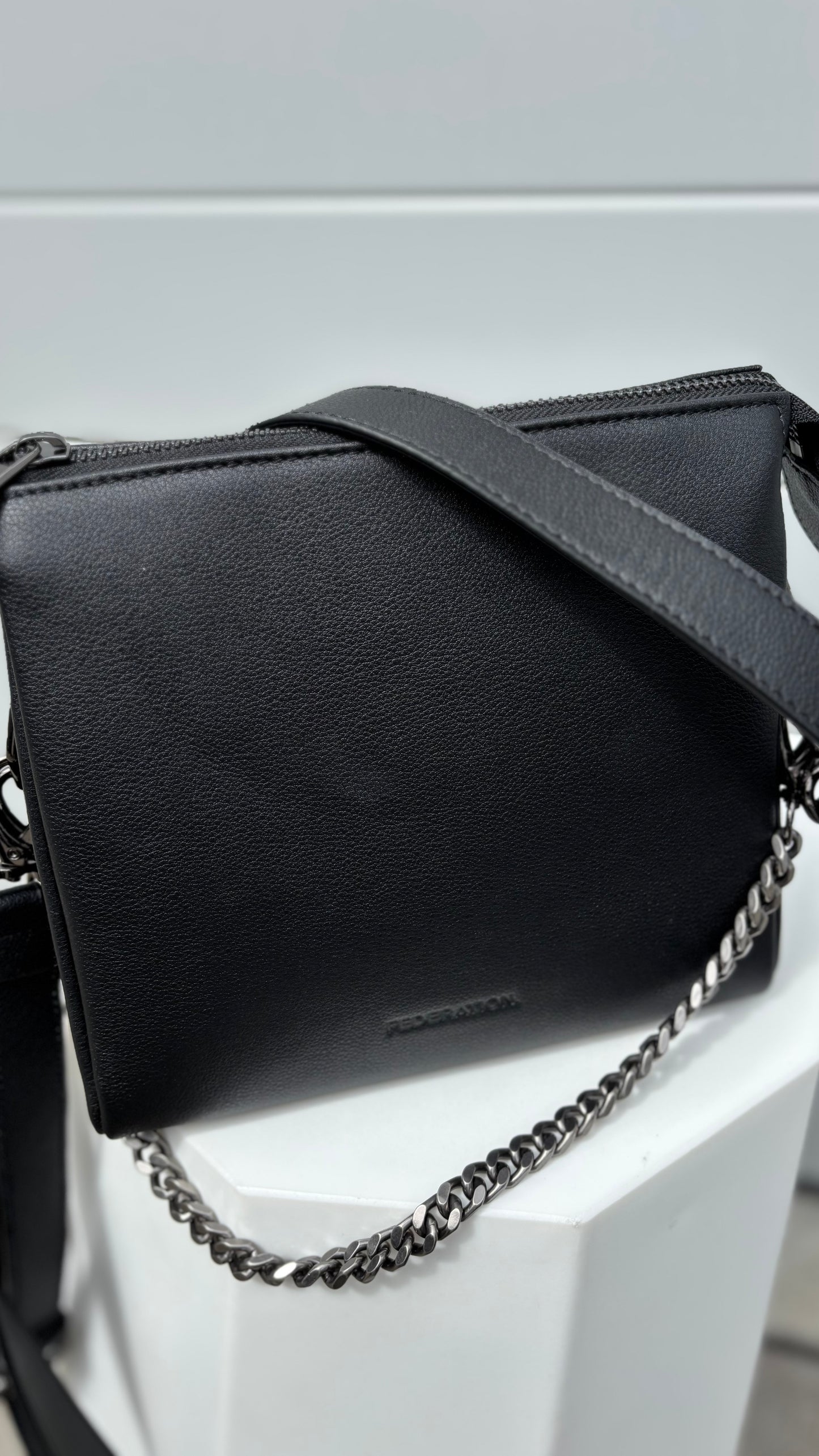 PRE-LOVED // FEDERATION Compartments Bag BLACK