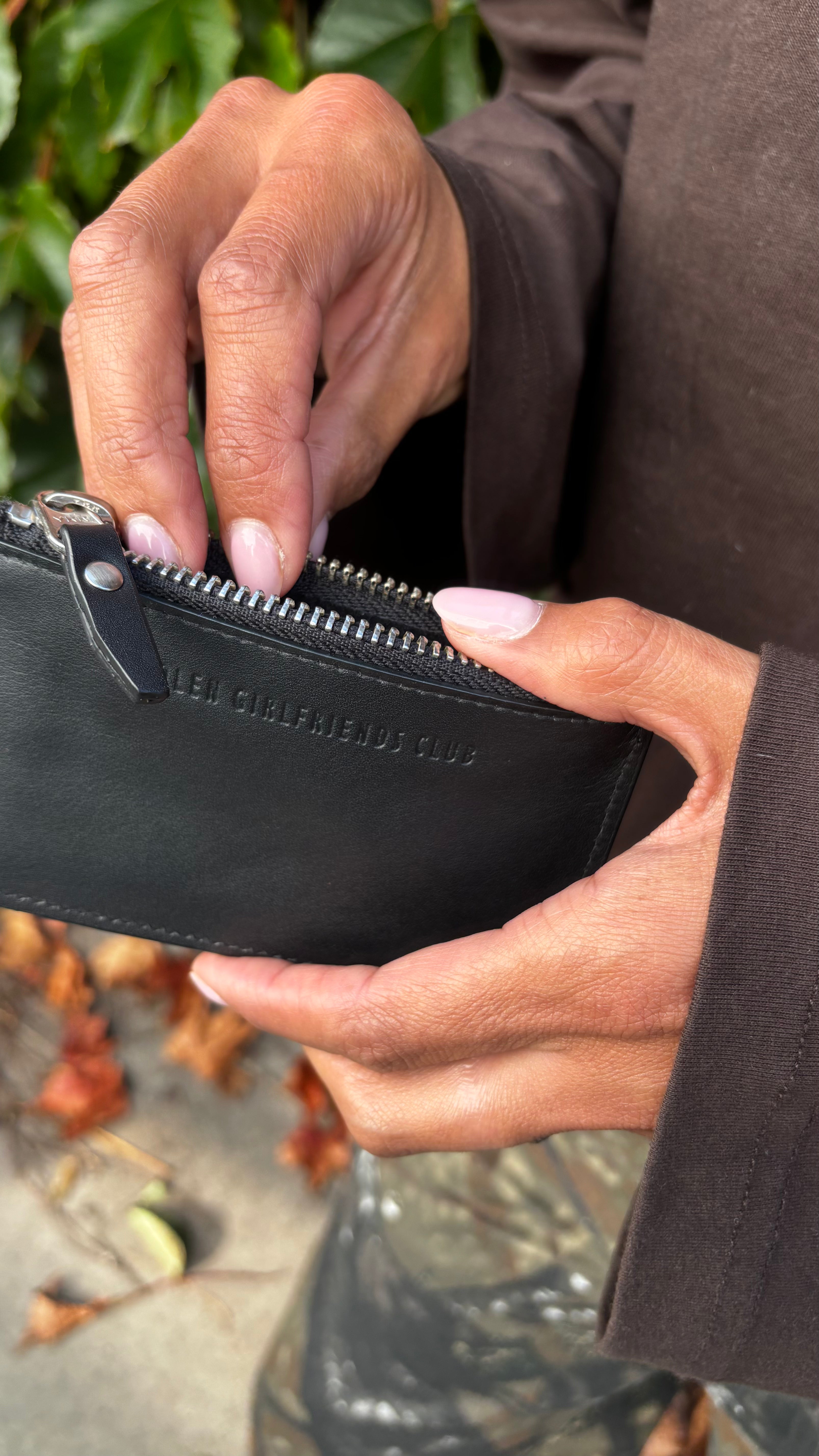 PRE-LOVED // STOLEN Leather Deluxe Card Holder