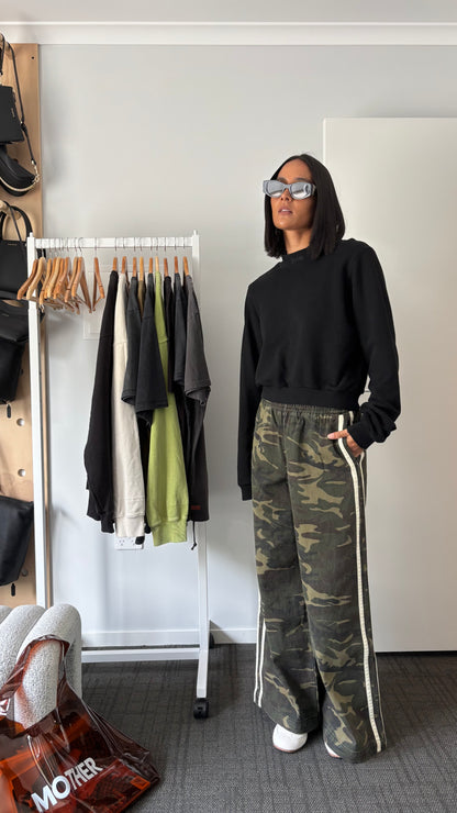 PRE-LOVED // SGC Crop Sweater BLACK