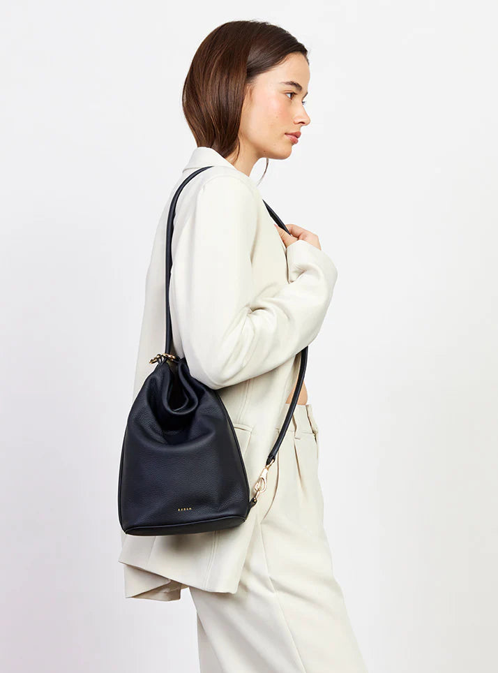 Jojo Shoulder Bag BLACK LUXE