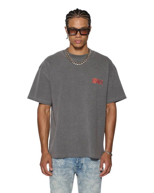 KSUBI // Kickstart Ekcess SS Tee CHARCOAL