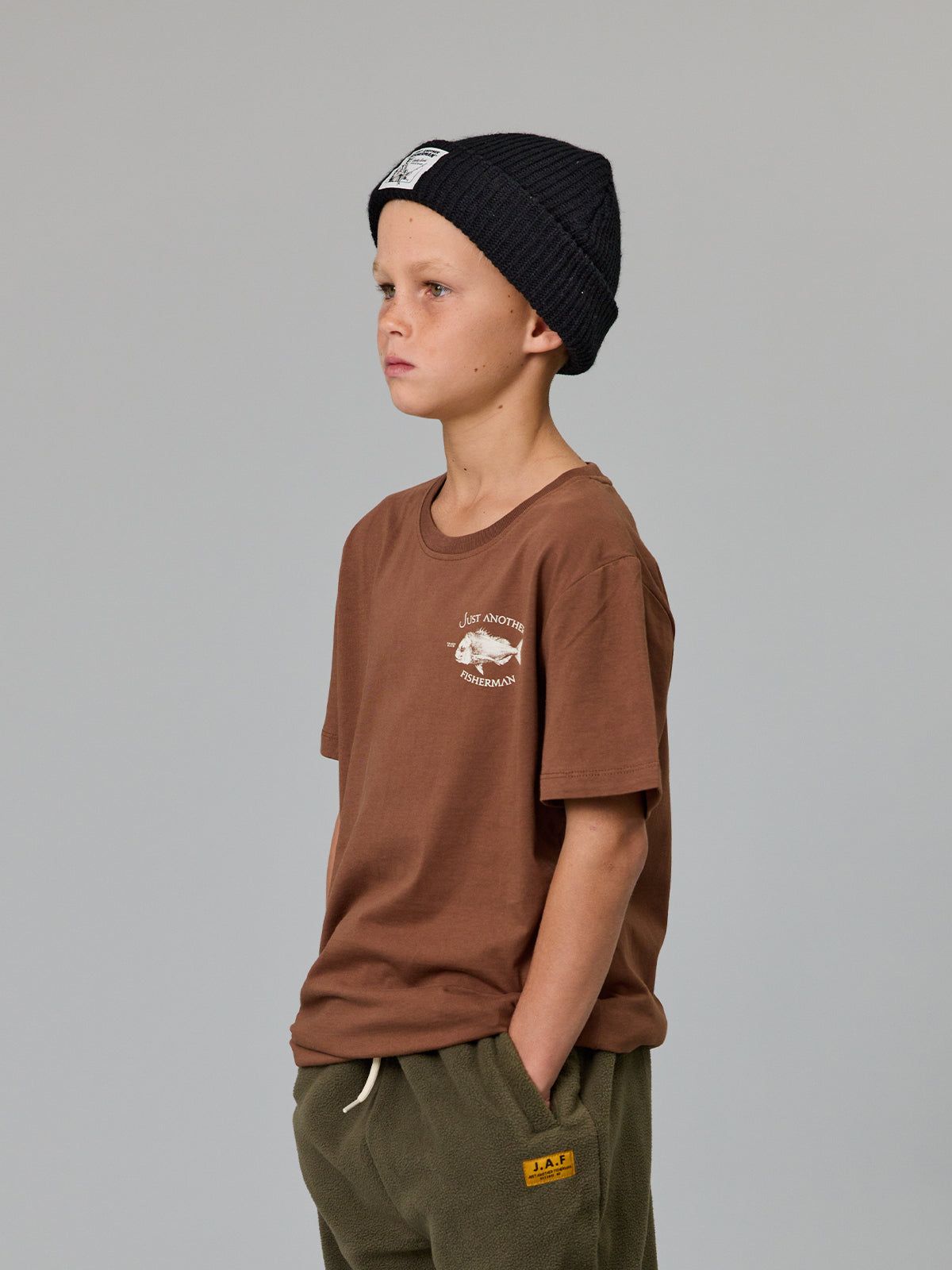 JAF KIDS // Mini Snapper Tee BROWN