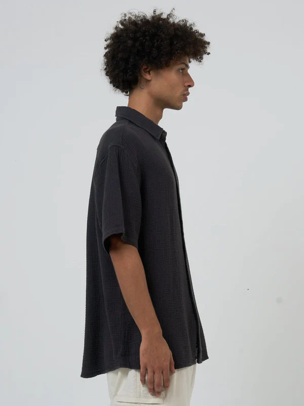 THRILLS // Minimal Seersucker Short Sleeve Shirt MERCH BLACK