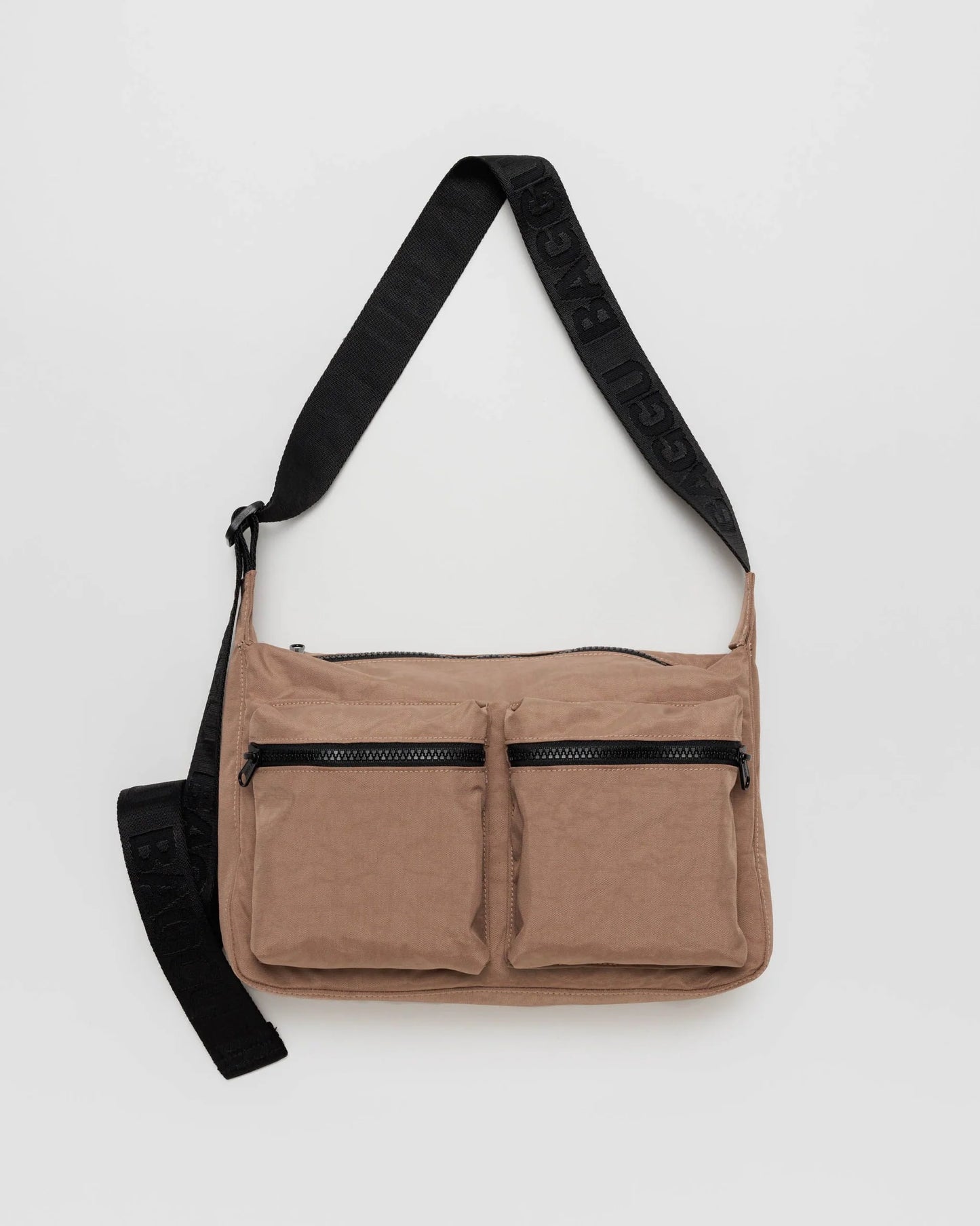 BAGGU // MEDIUM Cargo Crossbody COCOA
