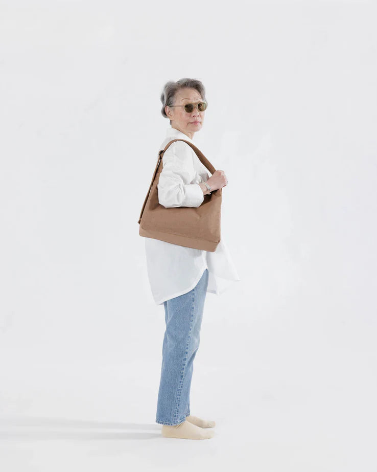 BAGGU // Nylon Shoulder Bag COCOA