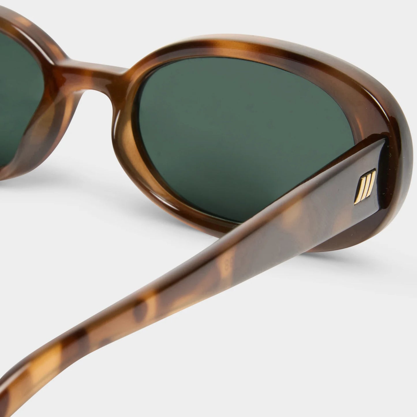 LE SPECS // Outta Love TORT