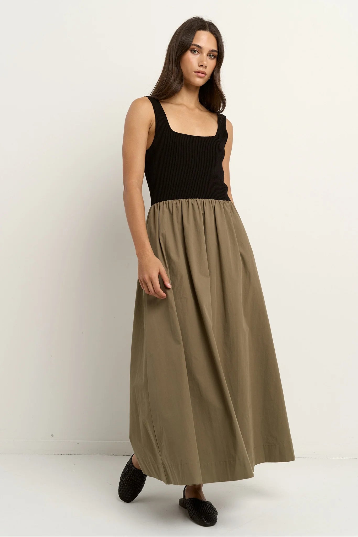 RE:UNION LABEL // Obsidian Contrast Midi Dress BLACK KHAKI