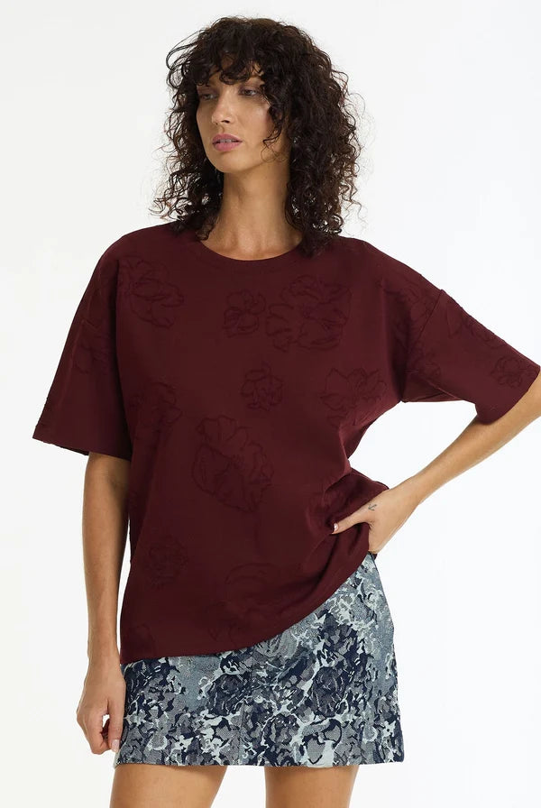 Off Duty Flora Tee BURGUNDY