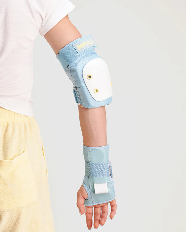 IMPALA // Protective Gear Set SKY BLUE