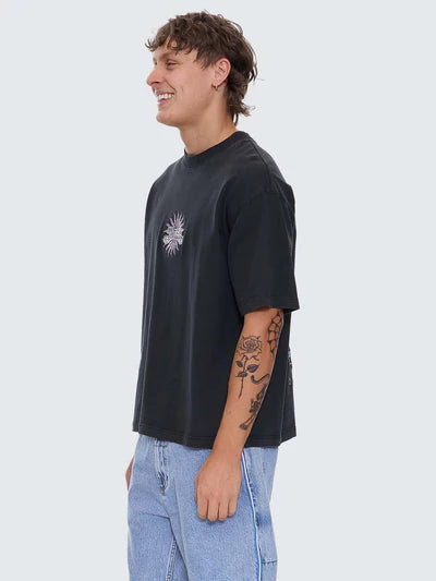 THRILLS // Peace Power Embro Box Fit OS Cropped Tee PIRATE BLACK