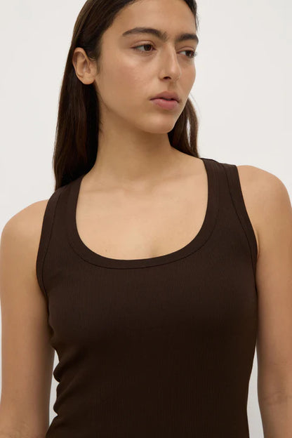 ASSEMBLY LABEL // Robyn Scoop Neck Rib Tank GANACHE