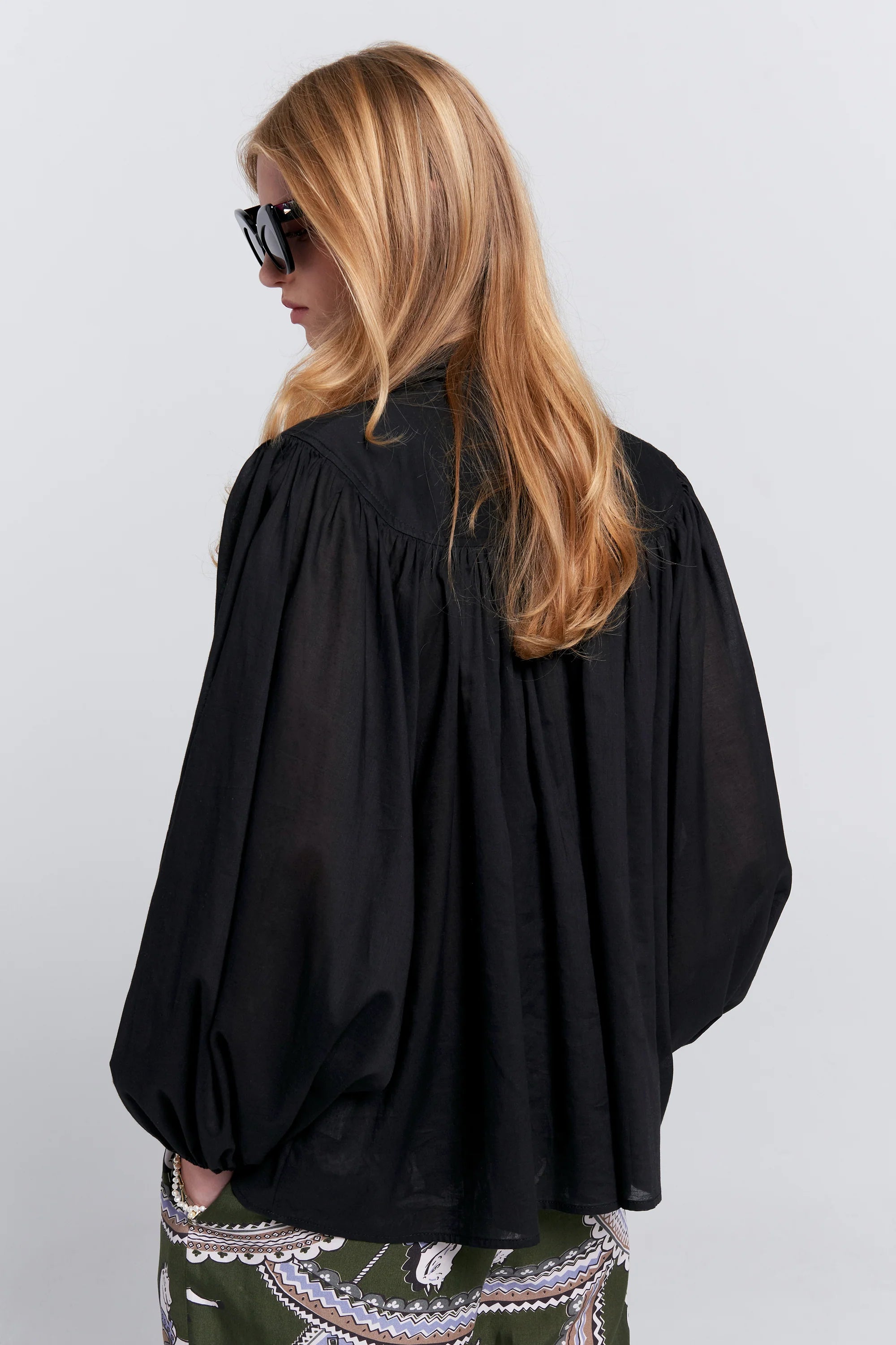 Reining Bow Blouse BLACK LINES