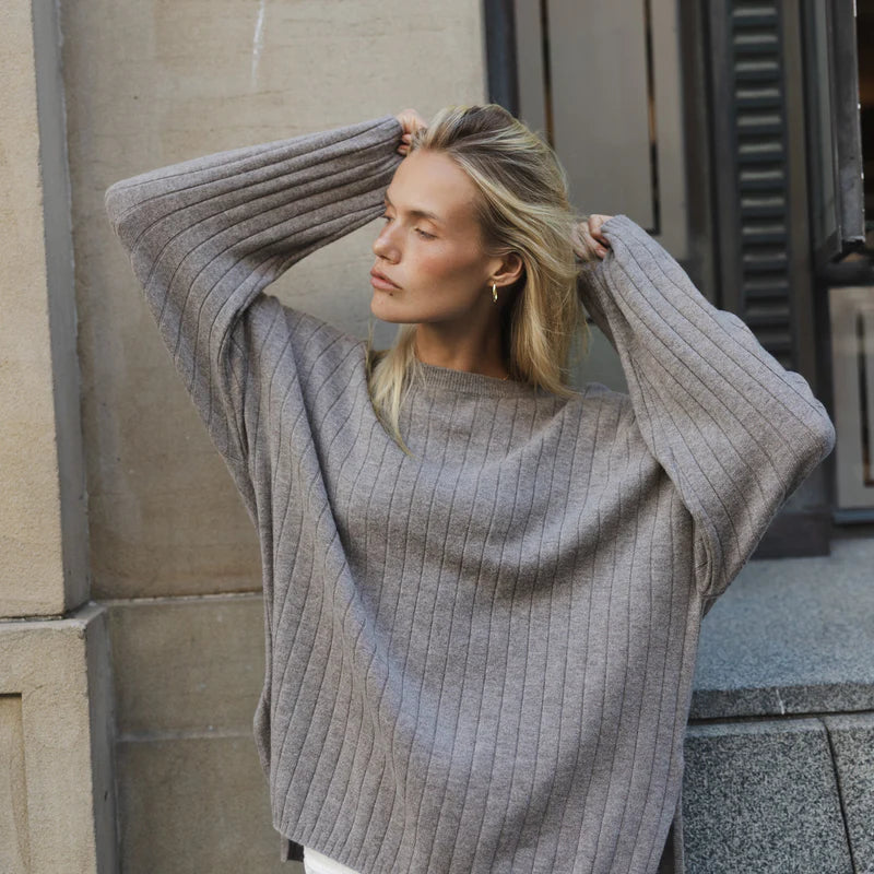 S O P H I E // Relaxed Jumper DONKEY