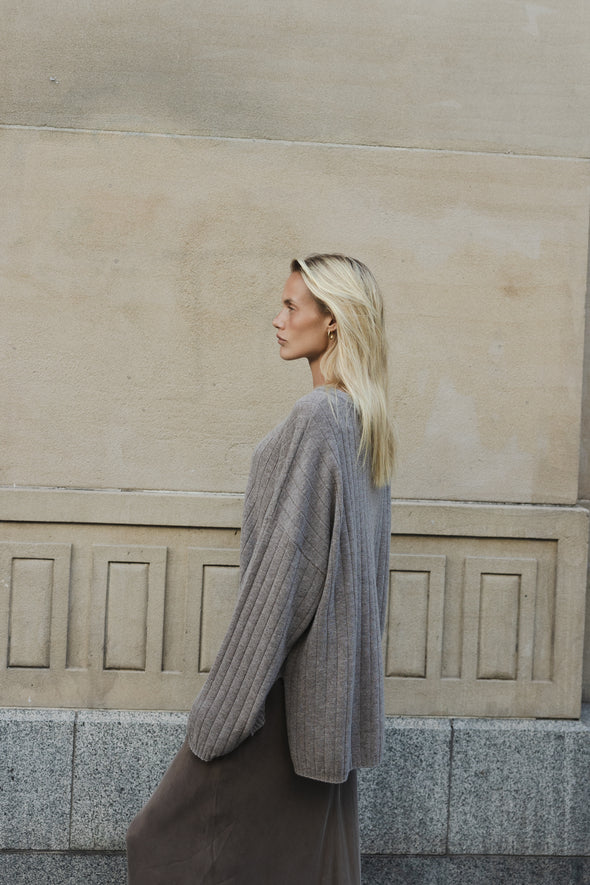 S O P H I E // Relaxed Jumper DONKEY