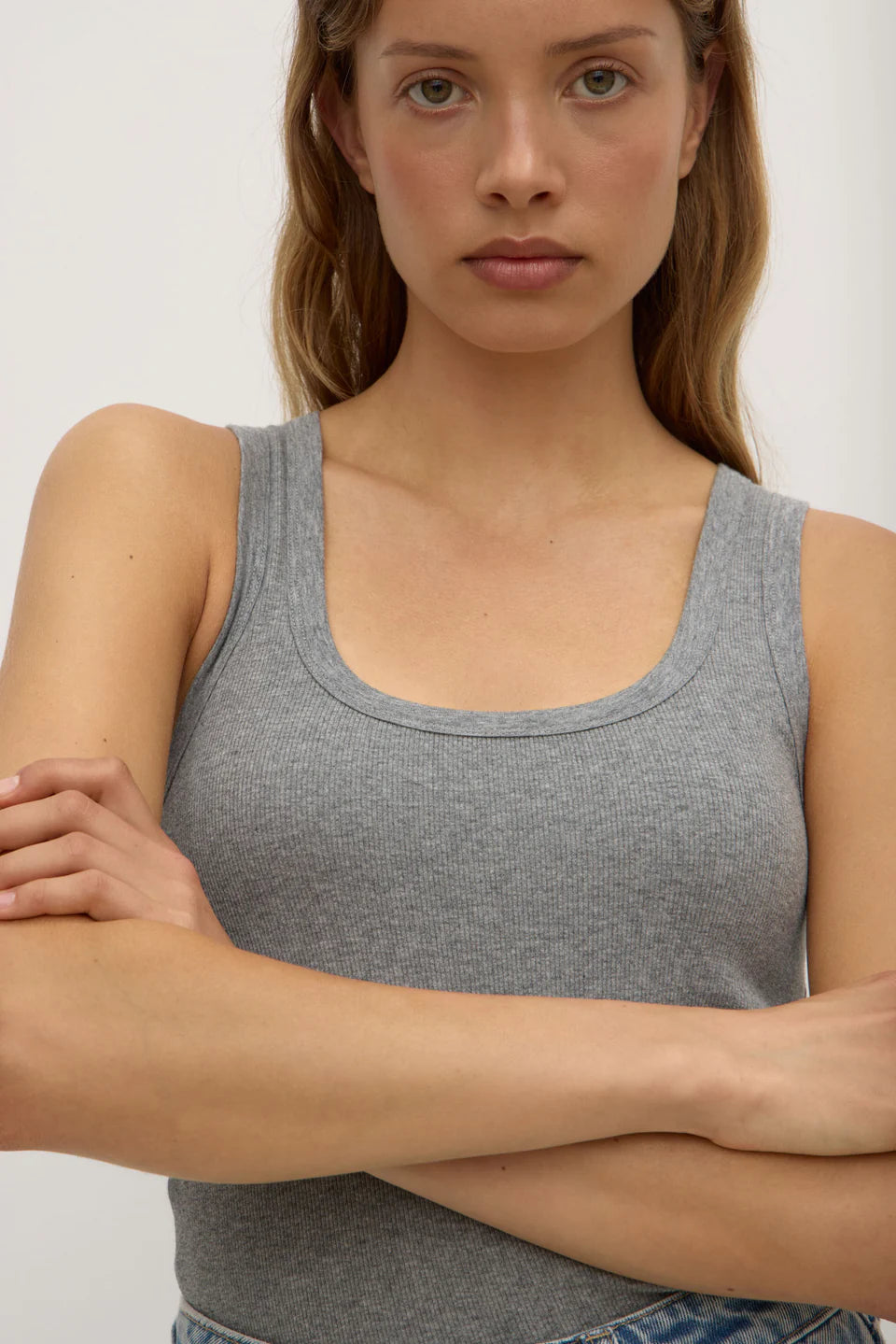 ASSEMBLY LABEL // Robyn Scoop Neck Rib Tank CHARCOAL