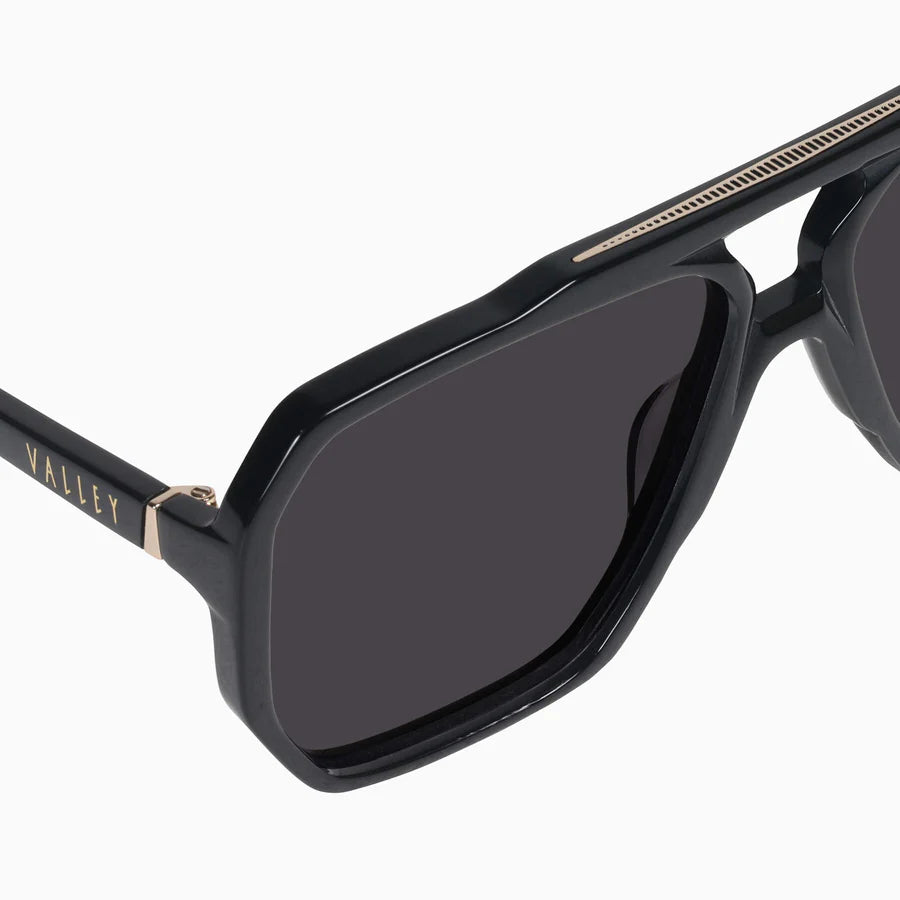 VALLEY // Rodeo GLOSS BLACK w. GOLD METAL/BLACK LENS