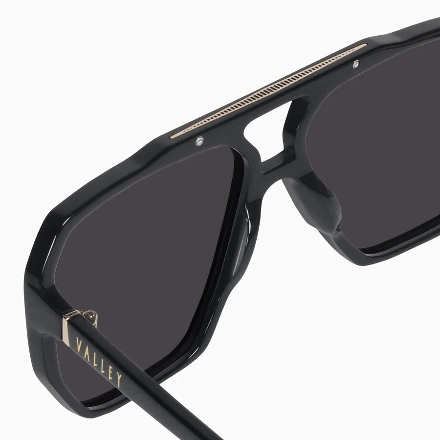 VALLEY // Rodeo GLOSS BLACK w. GOLD METAL/BLACK LENS