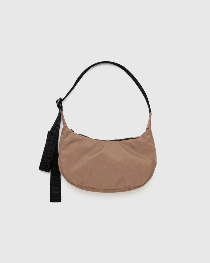 BAGGU // SMALL Nylon Crescent Bag COCOA