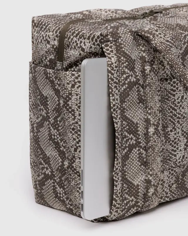 BAGGU // SMALL Cloud Carry-on SNAKESKIN