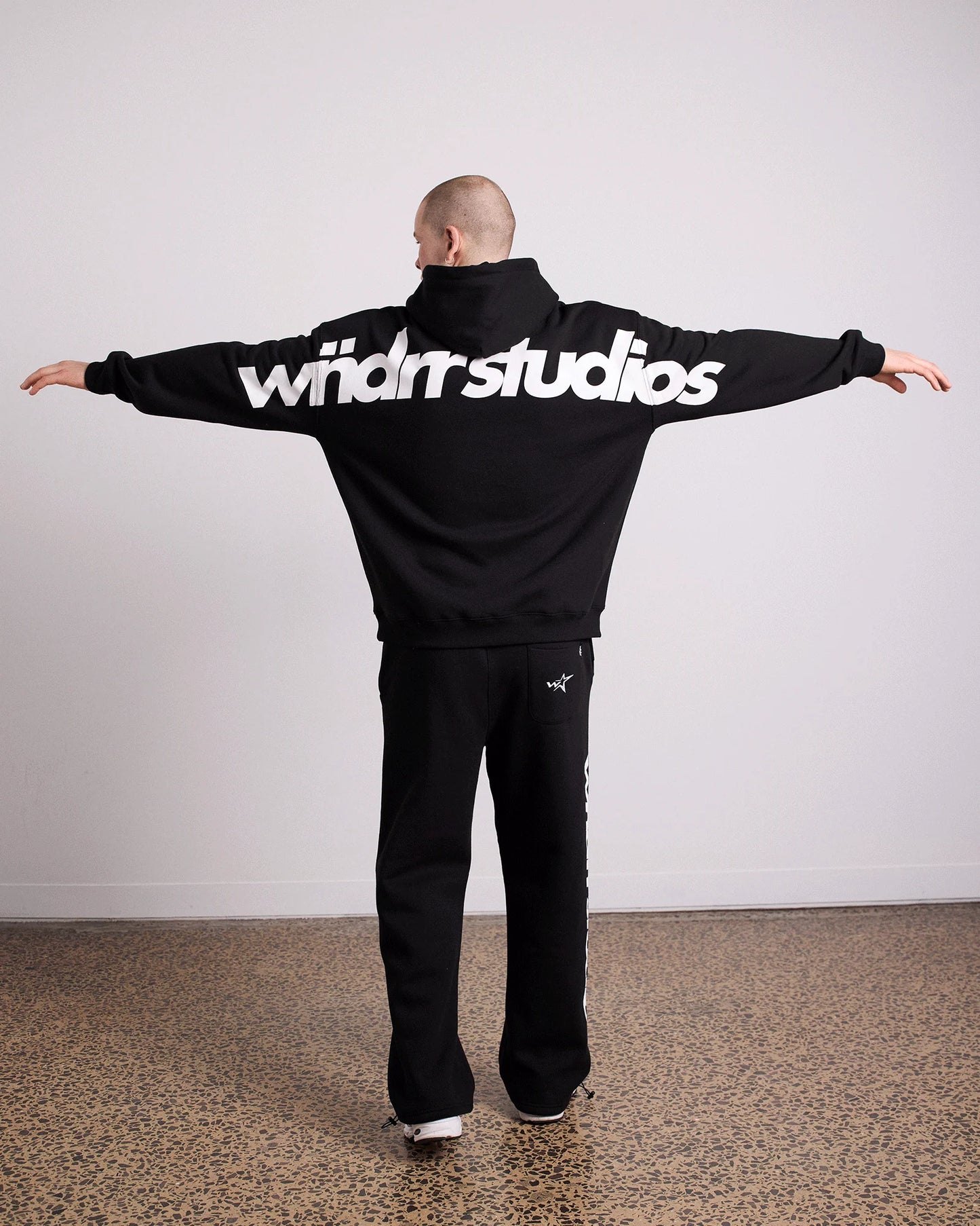 WNDRR // STXRHHAUS Hood Sweat BLACK