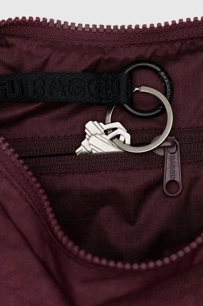 BAGGU // SMALL Nylon Crescent Bag MAHOGANY