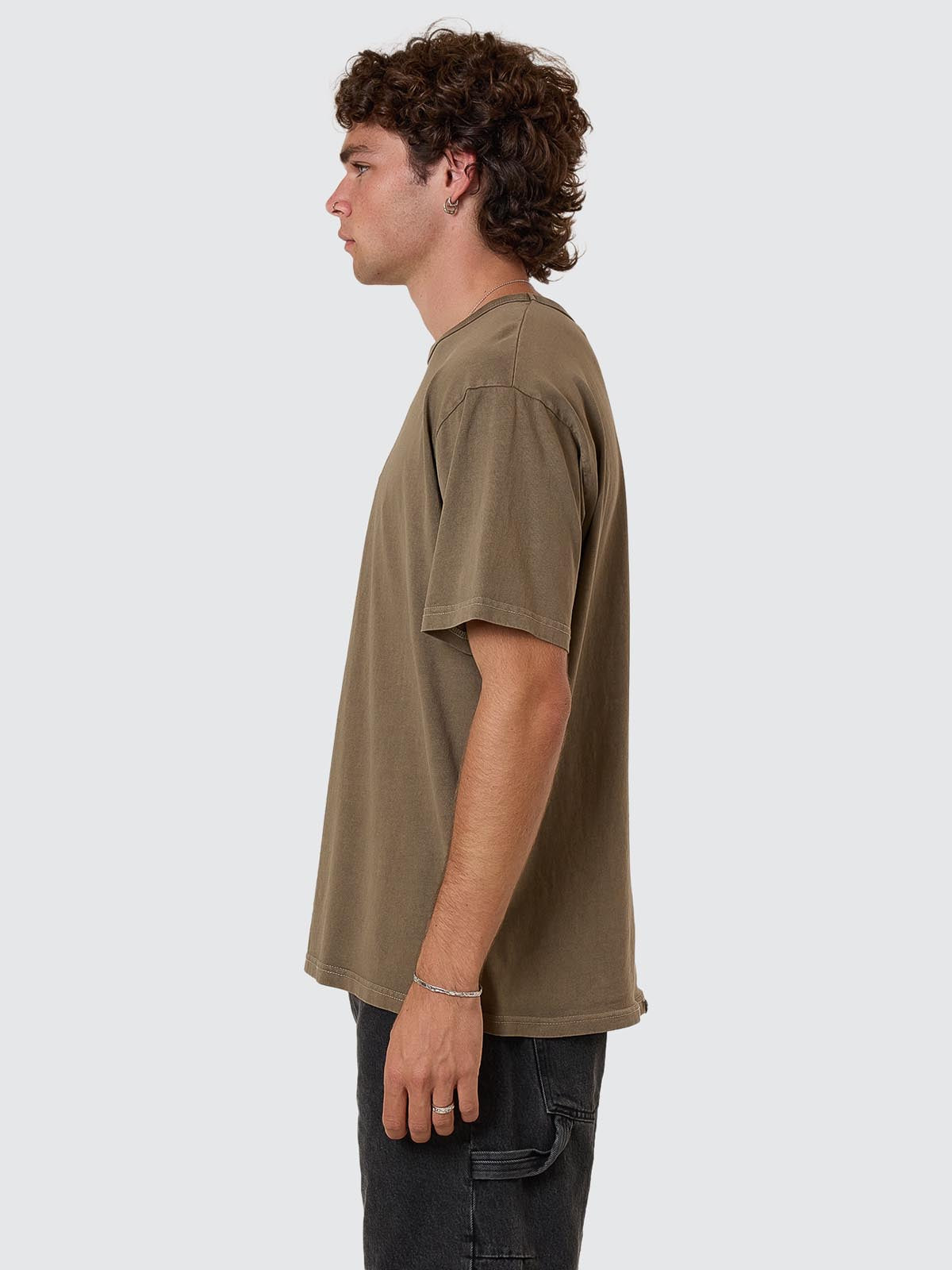 THRILLS // Workwear Embro Merch Fit Tee DESERT