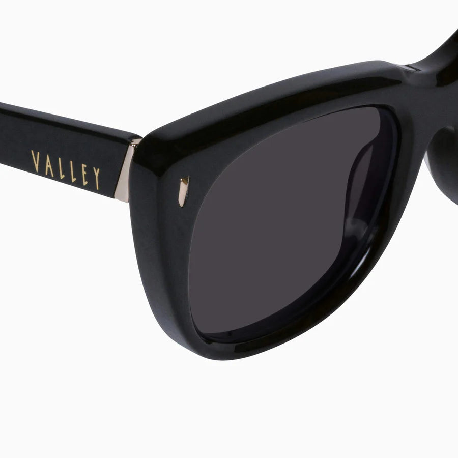 VALLEY // Tomohawk GLOSS BLACK w BLACK LENS