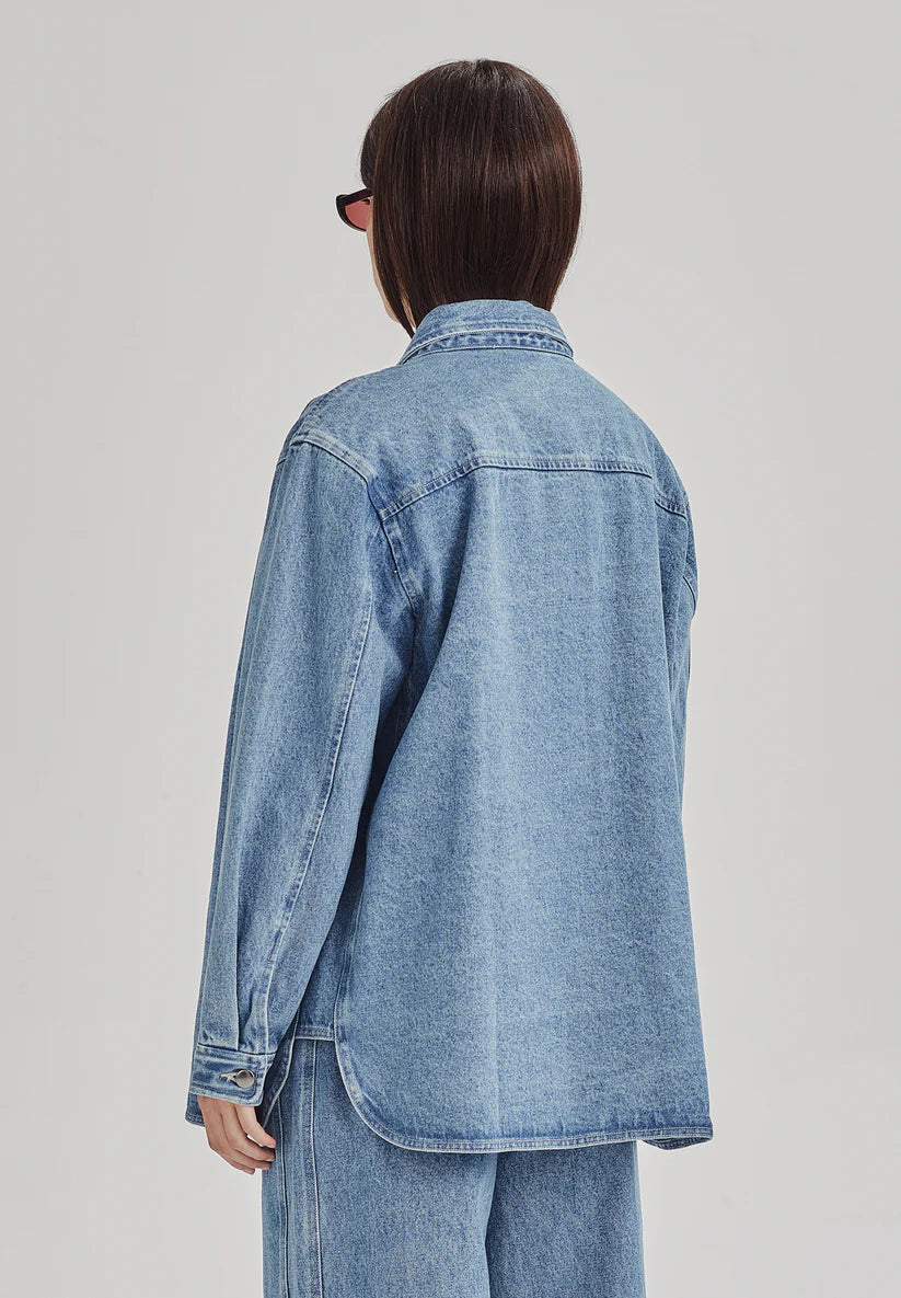 COMMONERS // Volume Shacket MID BLUE RINSE