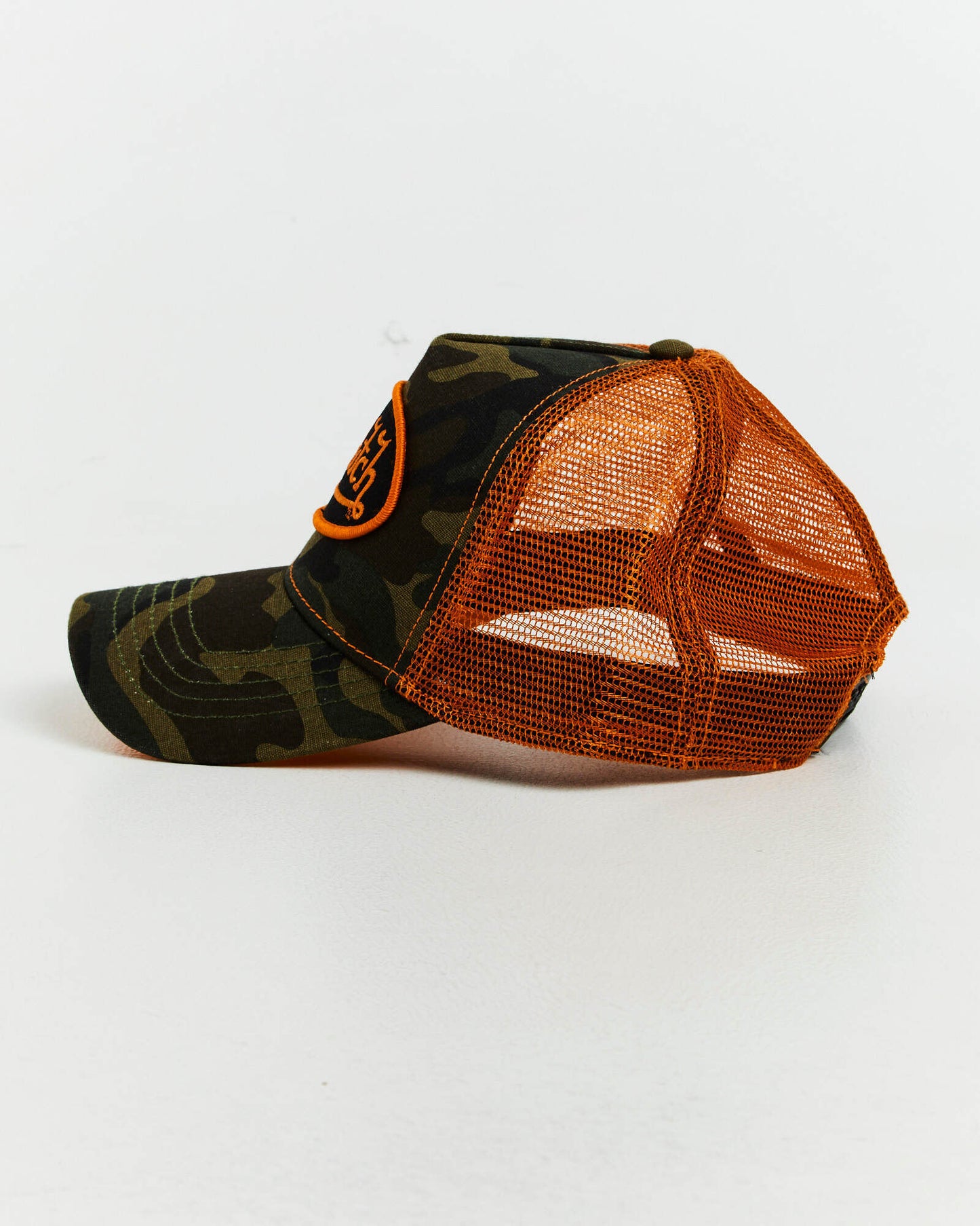 VON DUTCH // Camo Trucker 270 CAMO ORANGE