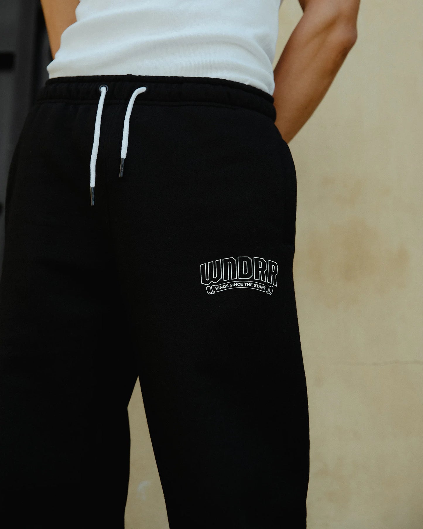 WNDRR // Banner Lounge Trackpant BLACK