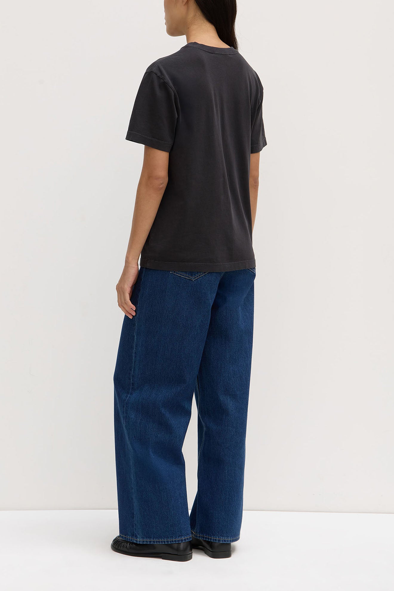 ASSEMBLY LABEL // Veiled Logo Tee WASHED BLACK
