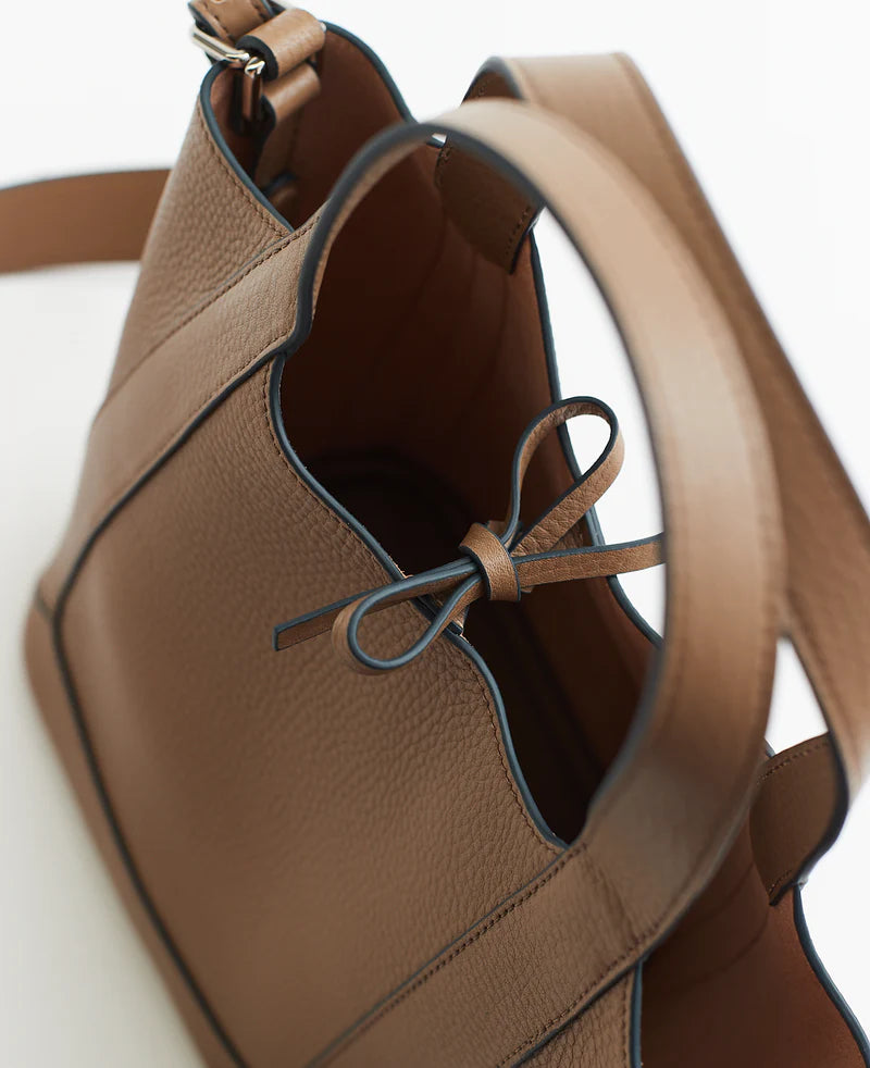 THE HORSE // Alexie Tote TAUPE